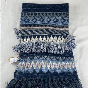 American Eagle NWT 90” boho scarf soft blue fringe fair isle